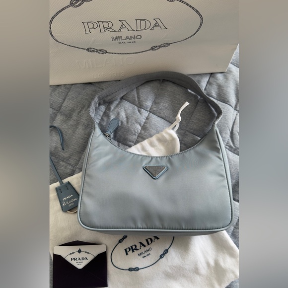 Prada nylon Re-Edition 2000 (astral blue) - Picture 4 of 15